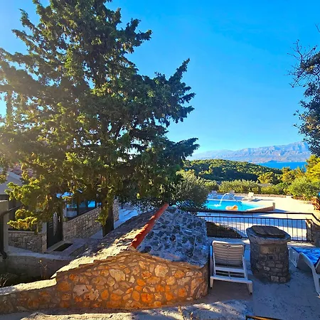 Broc Villa Postira